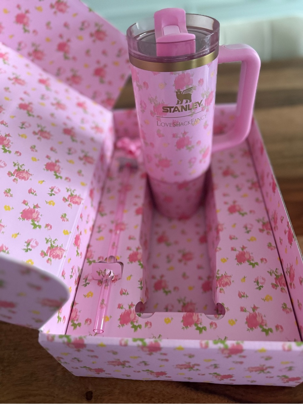 Stanley love shack fancy  Pink Floral Insulated Travel Mug 
SOLD OUT
